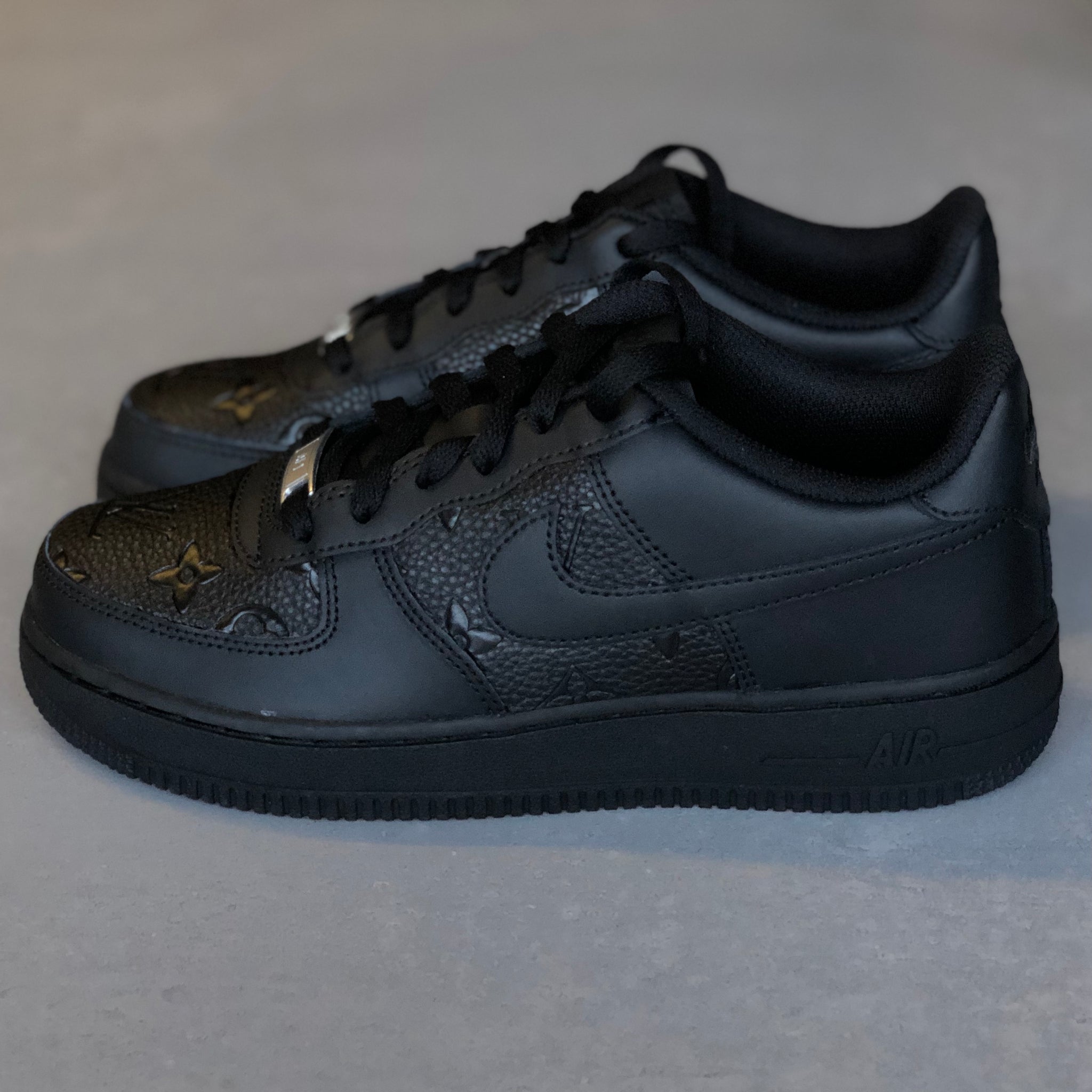 Nike air force 1 x grey on black LV - BC.Customz